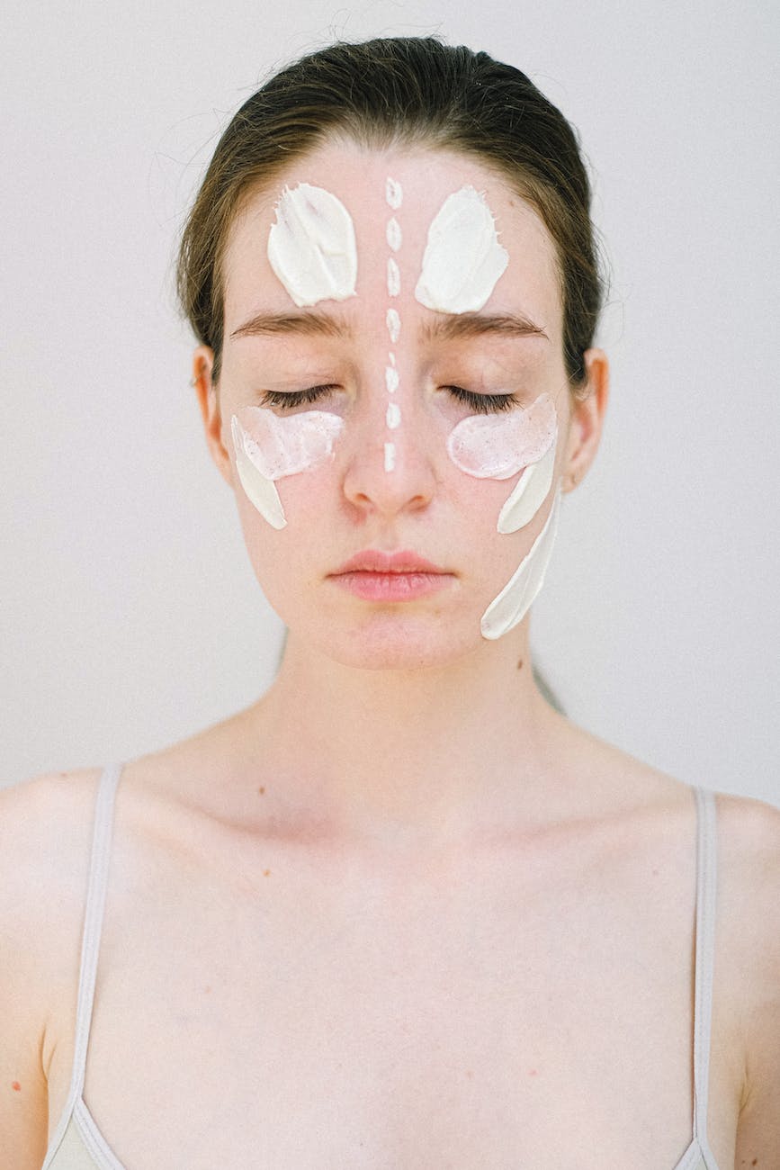 The Ultimate Guide to Daily Moisturising: Benefits - Nomi Skincare